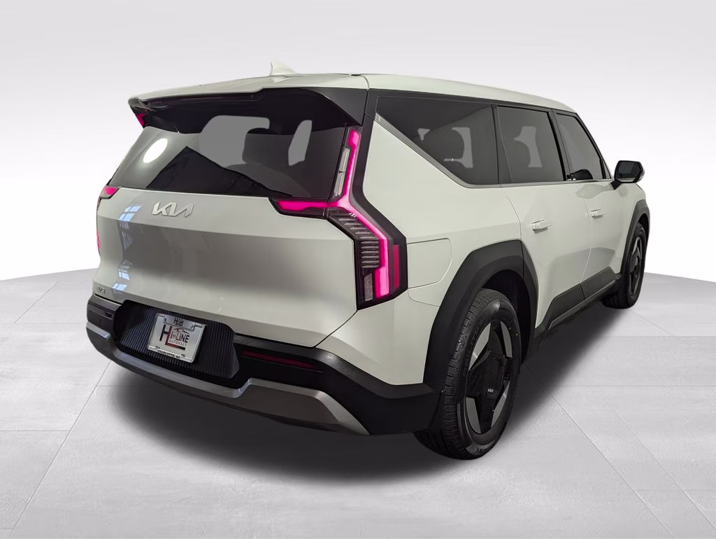 2024 Snow White Pearl Kia EV9 Light Long Range RWD SUV