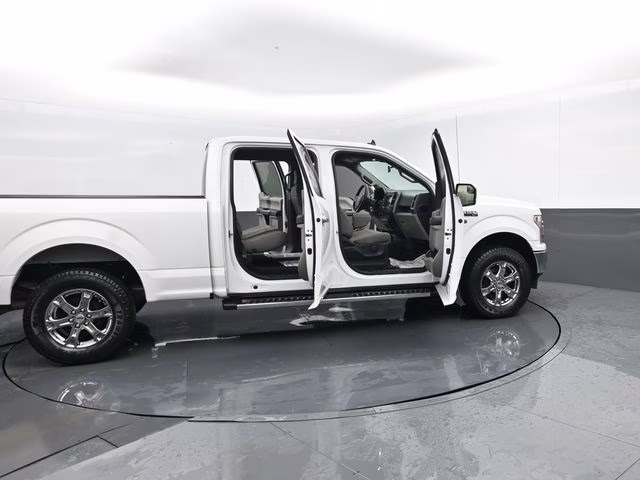 2019 White Ford F-150 4X4 Truck