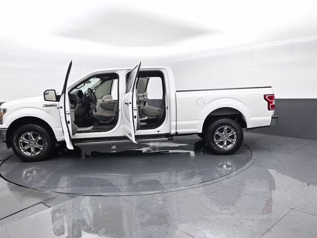 2019 White Ford F-150 4X4 Truck