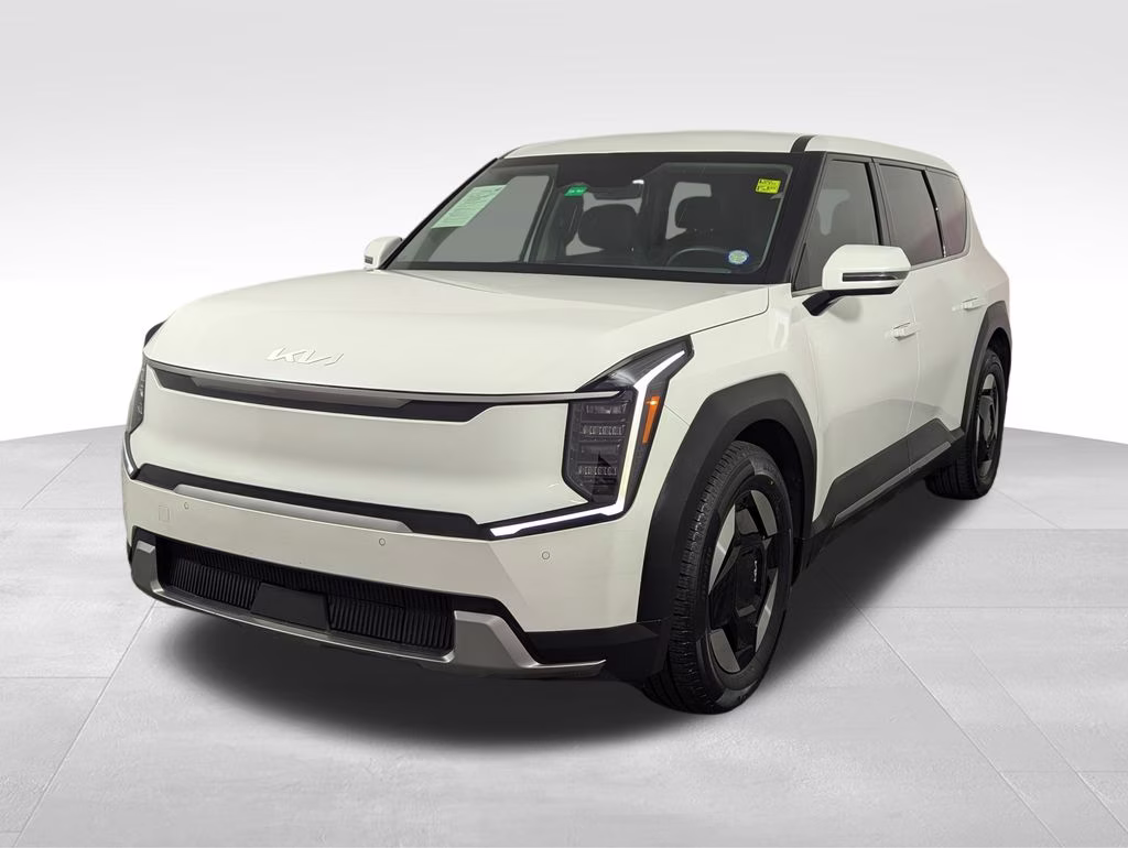 2024 Snow White Pearl Kia EV9 Light Long Range RWD SUV