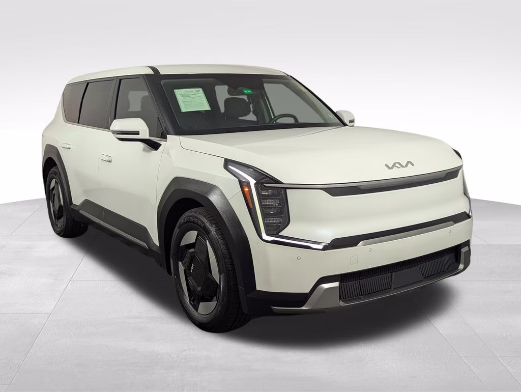 2024 Snow White Pearl Kia EV9 Light Long Range RWD SUV