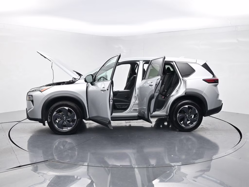 2024 Brilliant Silver Metallic Nissan Rogue SV AWD SUV