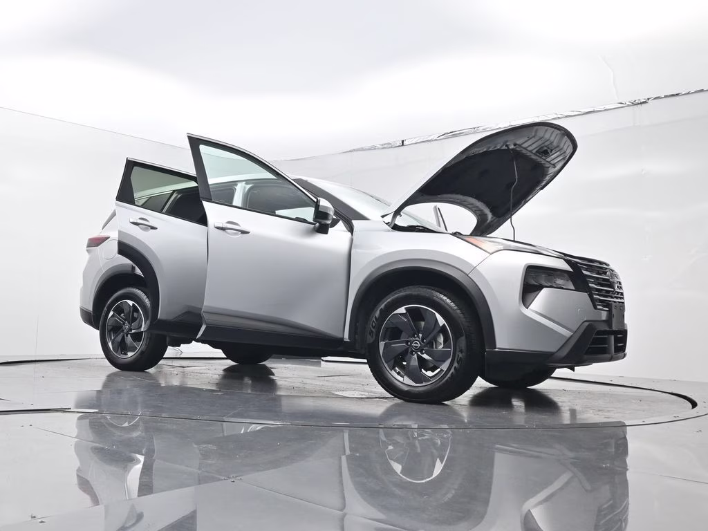 2024 Brilliant Silver Metallic Nissan Rogue SV AWD SUV