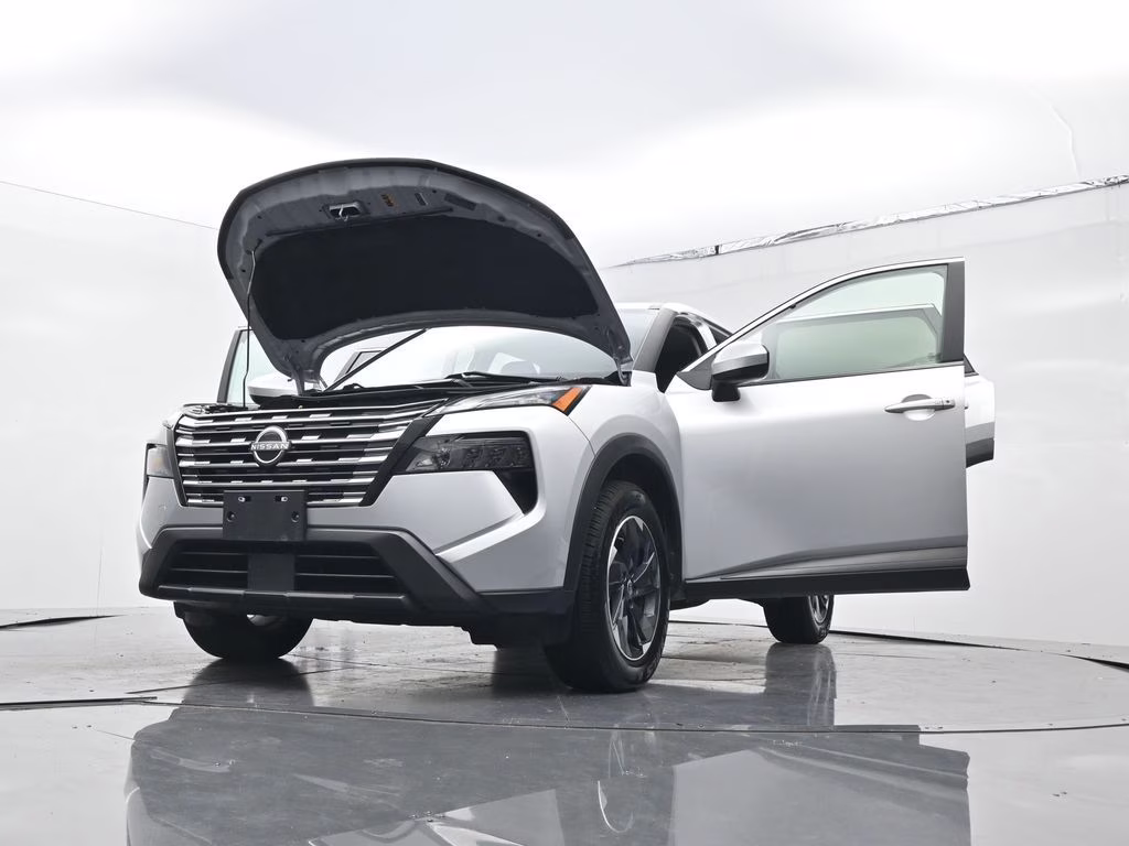 2024 Brilliant Silver Metallic Nissan Rogue SV AWD SUV