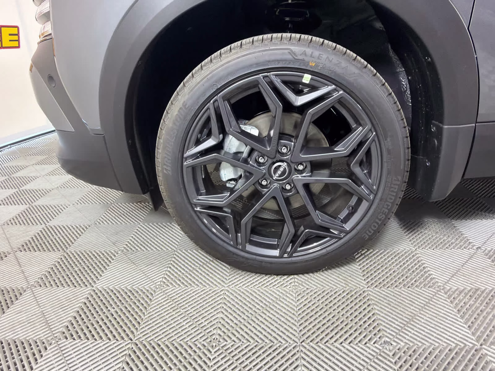 2026 Gun Metallic/Scarlet Ember Tintcoat Nissan Kicks SR FWD SUV