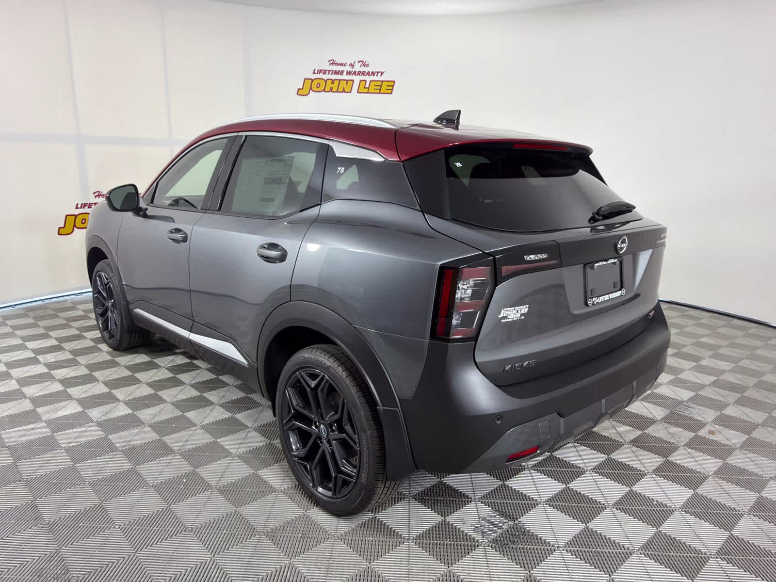 2026 Gun Metallic/Scarlet Ember Tintcoat Nissan Kicks SR FWD SUV