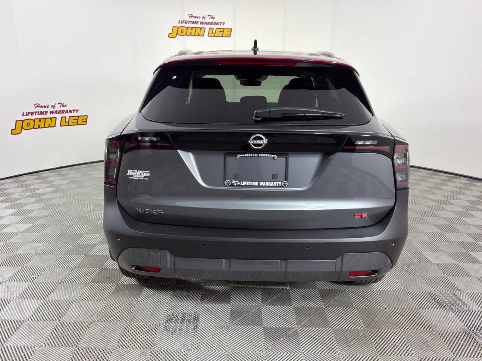 2026 Gun Metallic/Scarlet Ember Tintcoat Nissan Kicks SR FWD SUV