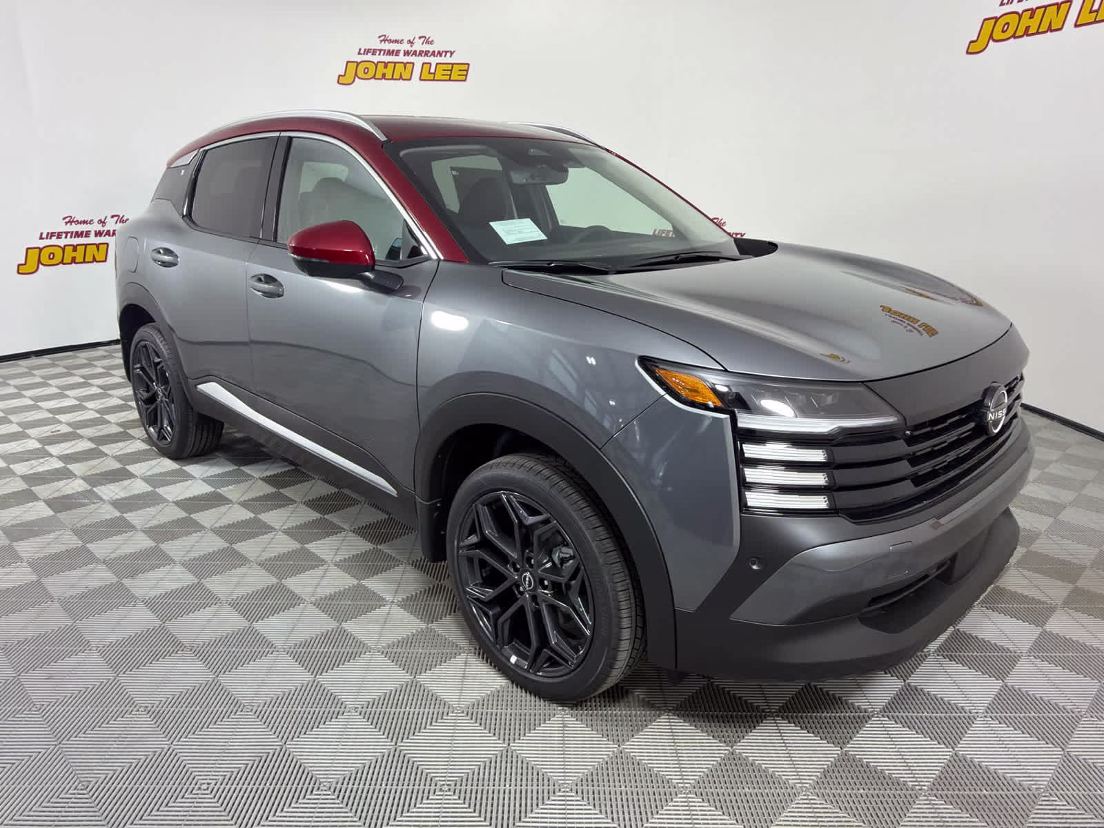 2026 Gun Metallic/Scarlet Ember Tintcoat Nissan Kicks SR FWD SUV