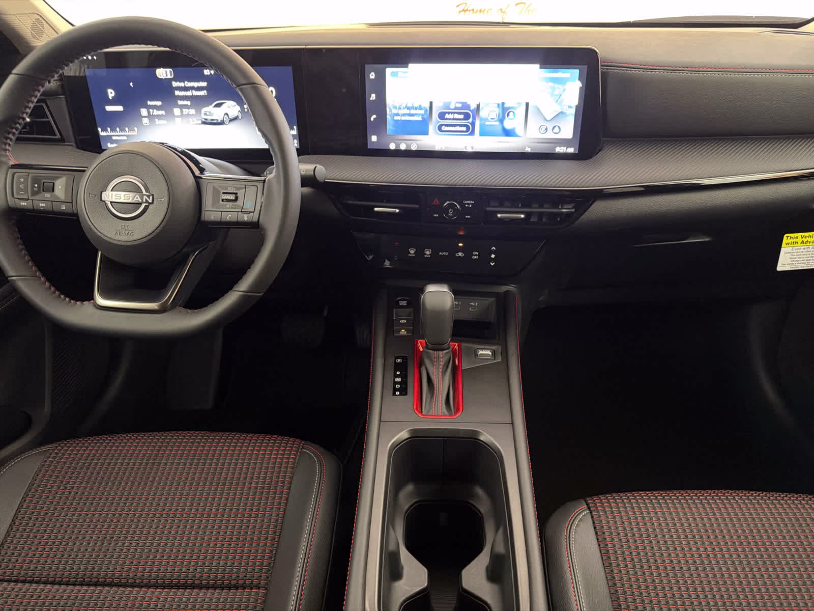 2026 Aspen White Tricoat/Super Black Nissan Kicks SR FWD SUV