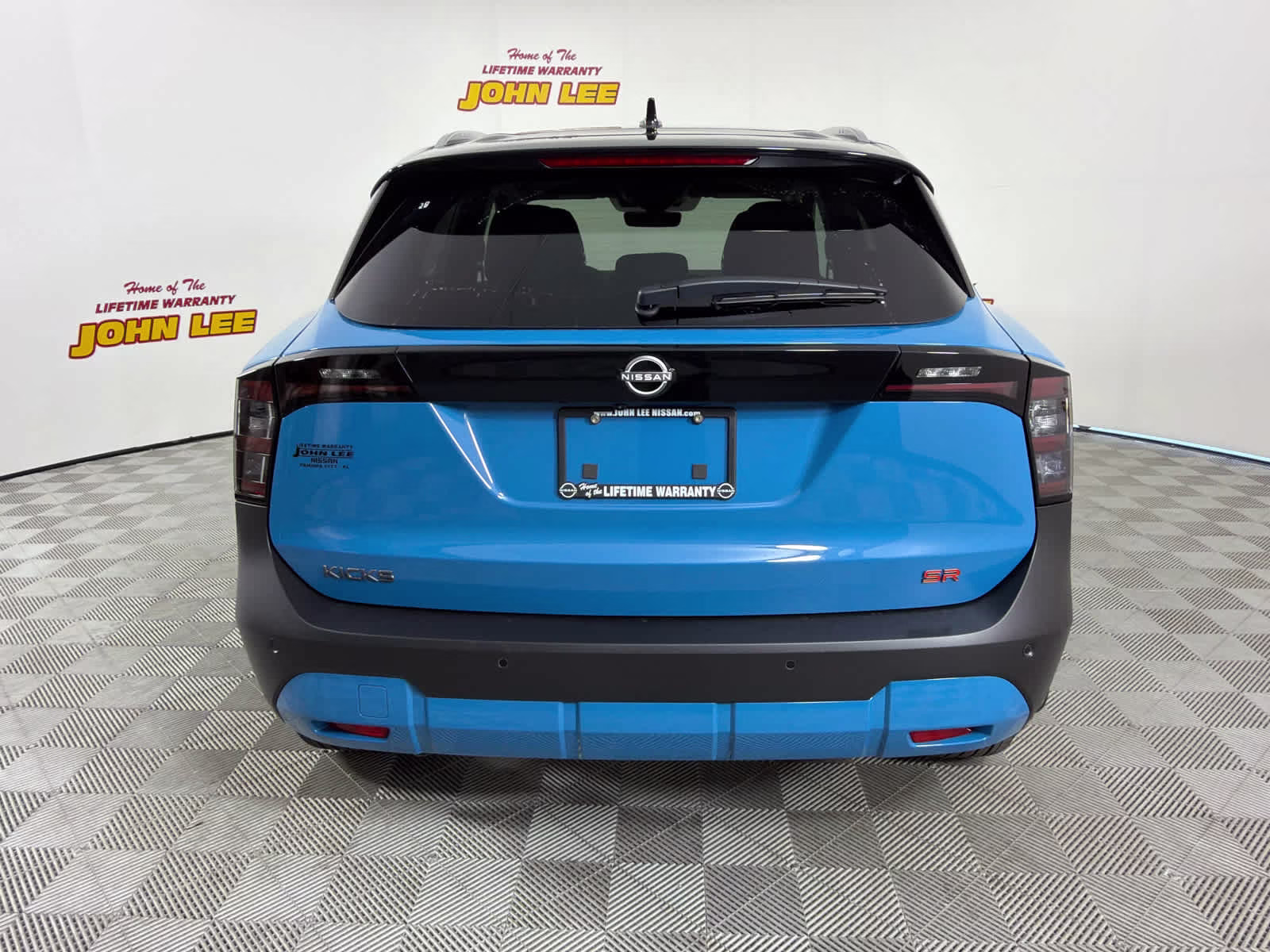 2026 Arctic Ice Blue Metallic/Super Black Nissan Kicks SR FWD SUV