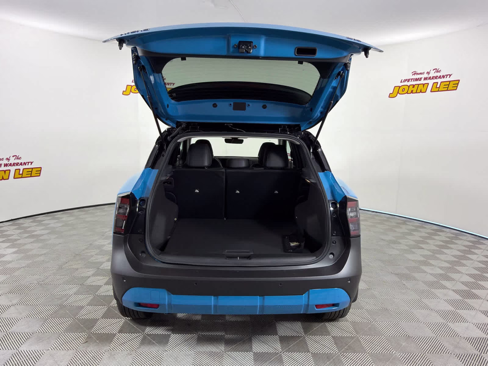 2026 Arctic Ice Blue Metallic/Super Black Nissan Kicks SR FWD SUV