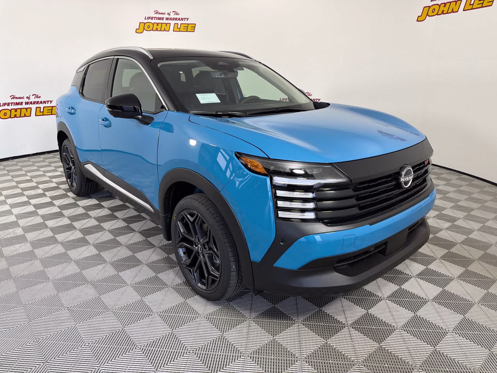 2026 Arctic Ice Blue Metallic/Super Black Nissan Kicks SR FWD SUV
