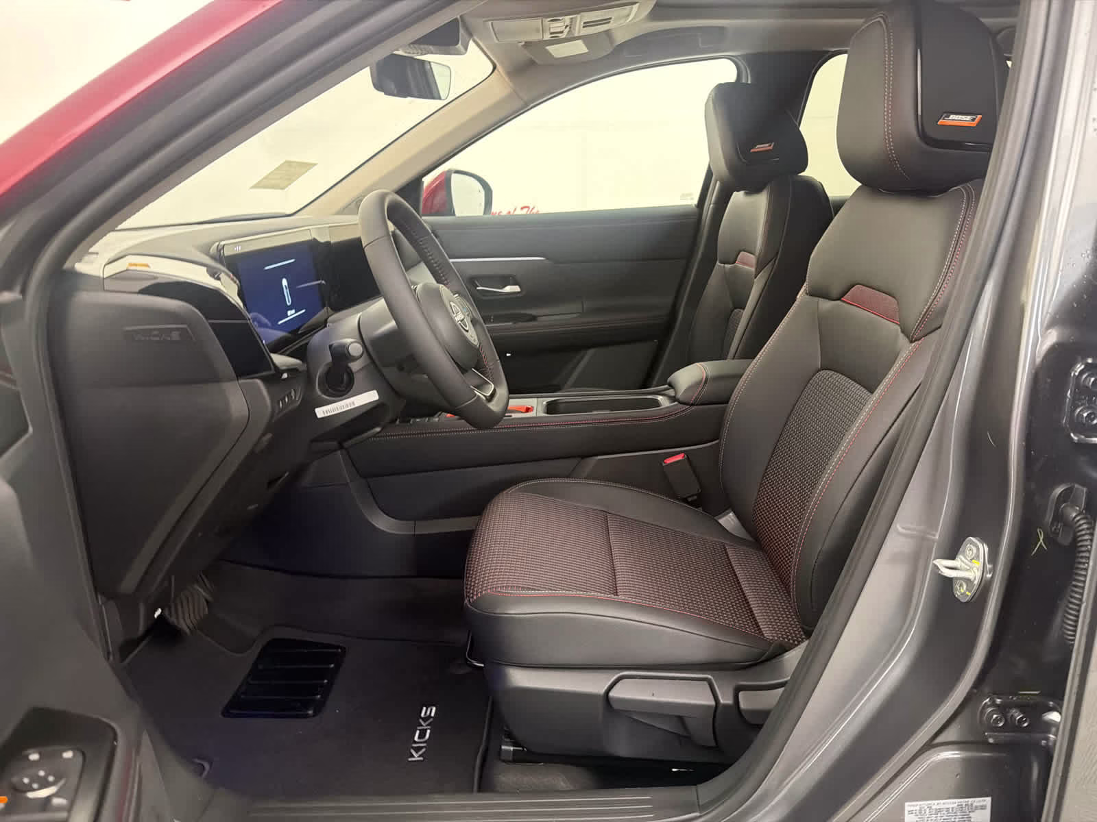 2026 Gun Metallic/Scarlet Ember Tintcoat Nissan Kicks SR FWD SUV