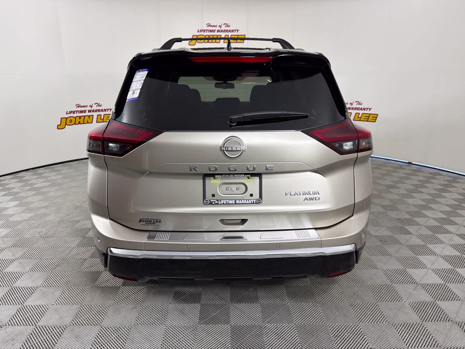 2026 Champagne Silver Metallic/Super Black Nissan Rogue Platinum AWD SUV