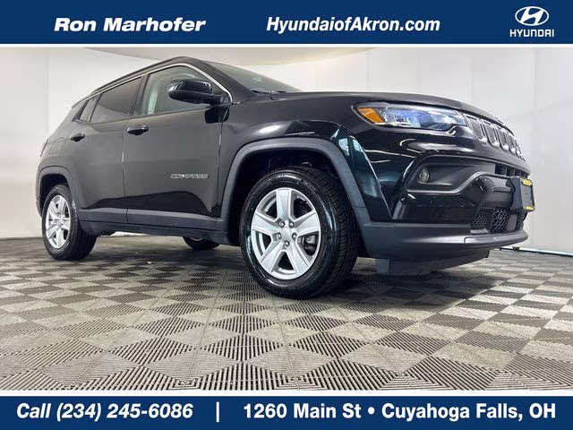 2022 Diamond Black Crystal Pearlcoat Jeep Compass Latitude FWD SUV