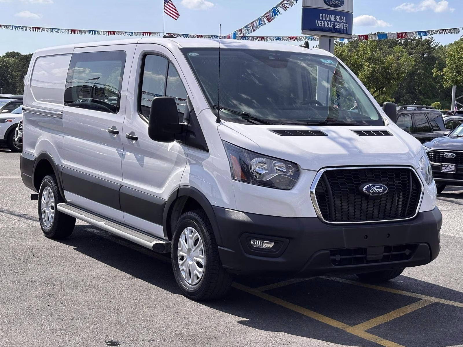 2024 Oxford White Ford Transit Cargo Van T-250 130 Low Rf 9070 GVWR RWD RWD Van