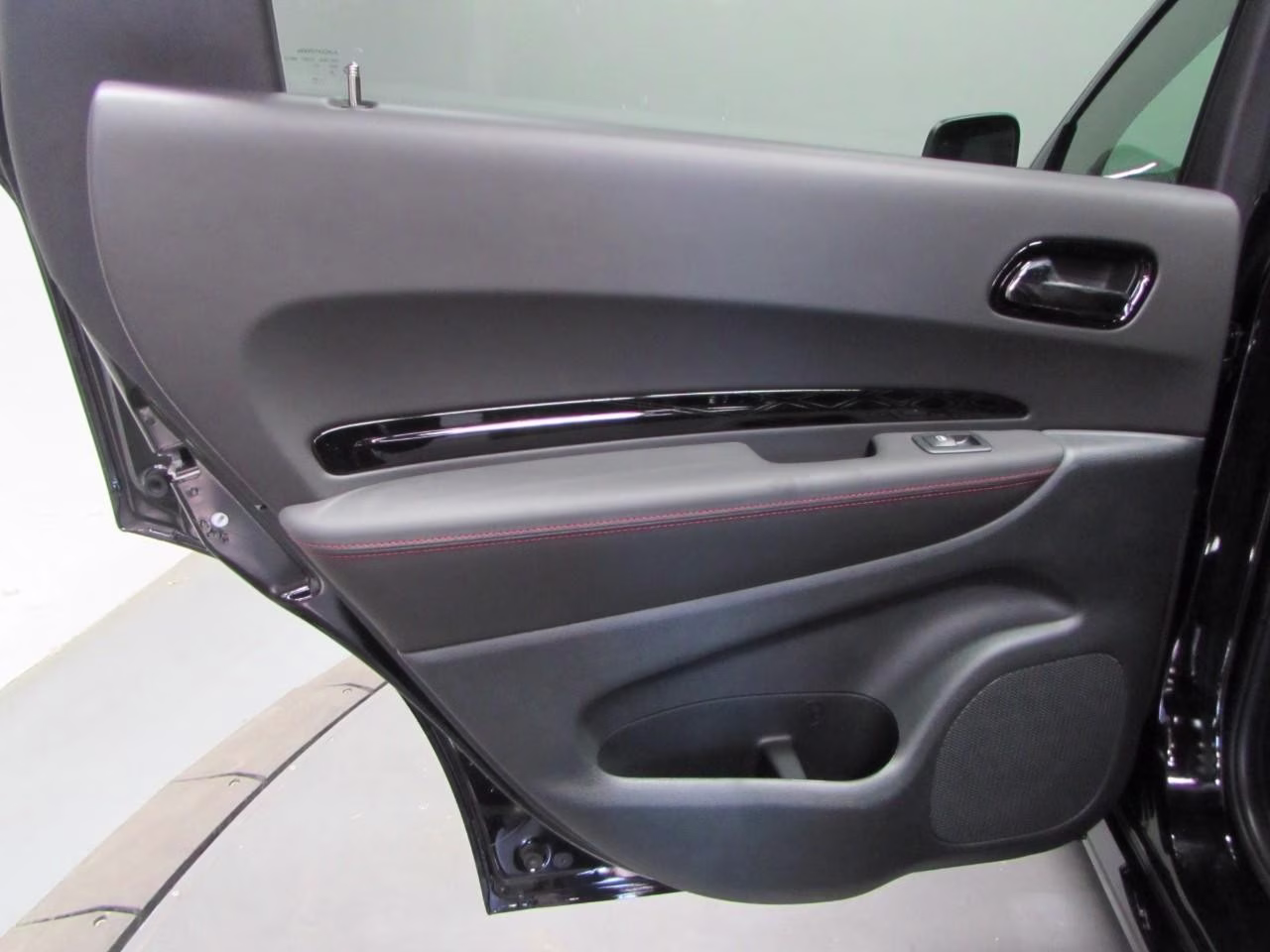 2026 DB Black Clearcoat Dodge Durango GT Plus HEMI V8 AWD SUV