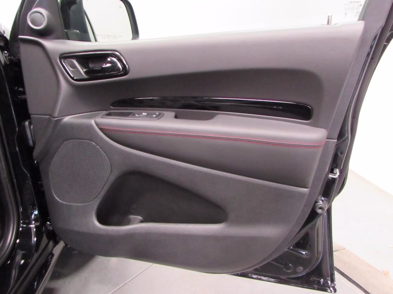 2026 DB Black Clearcoat Dodge Durango GT Plus HEMI V8 AWD SUV