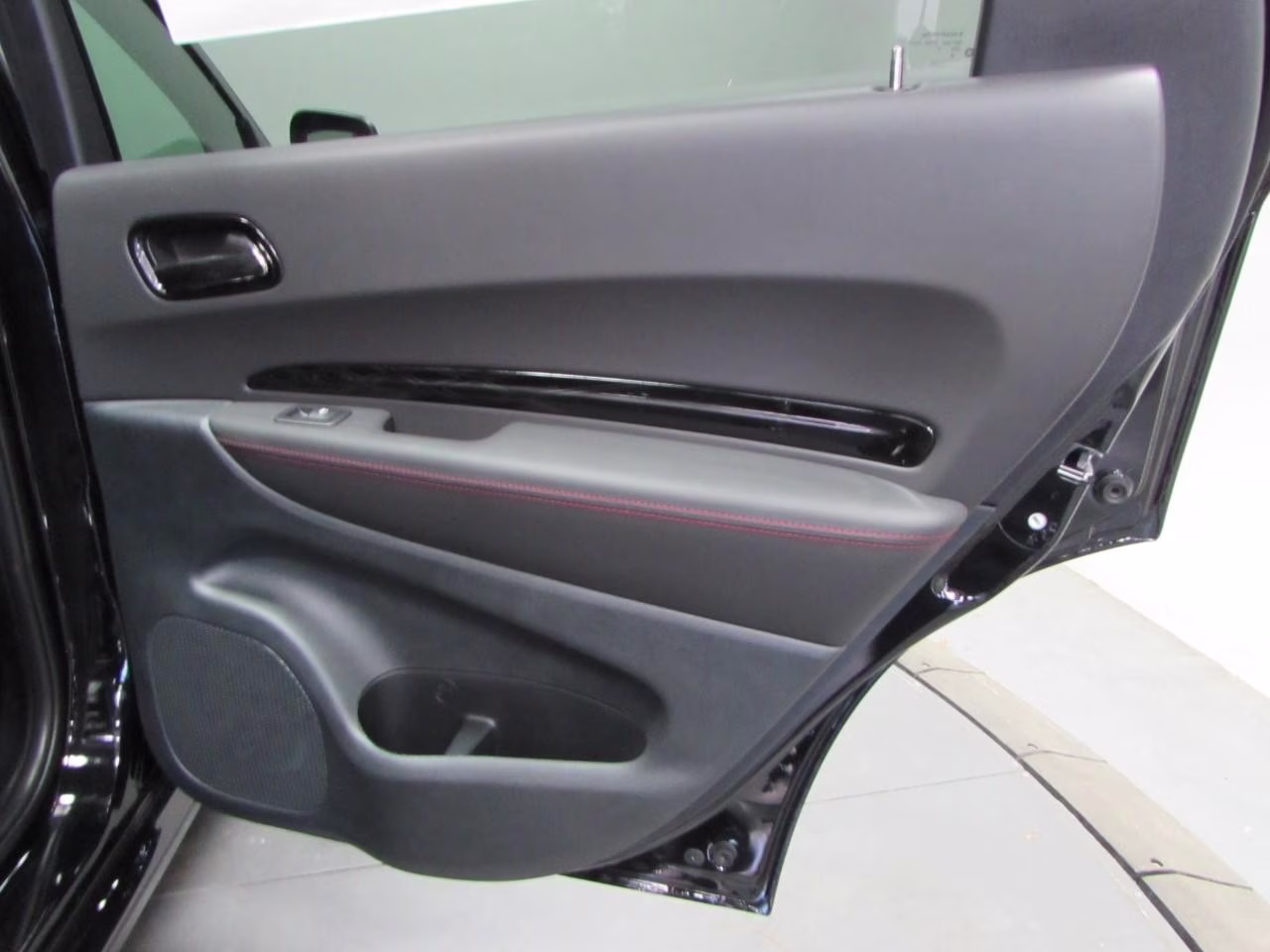 2026 DB Black Clearcoat Dodge Durango GT Plus HEMI V8 AWD SUV