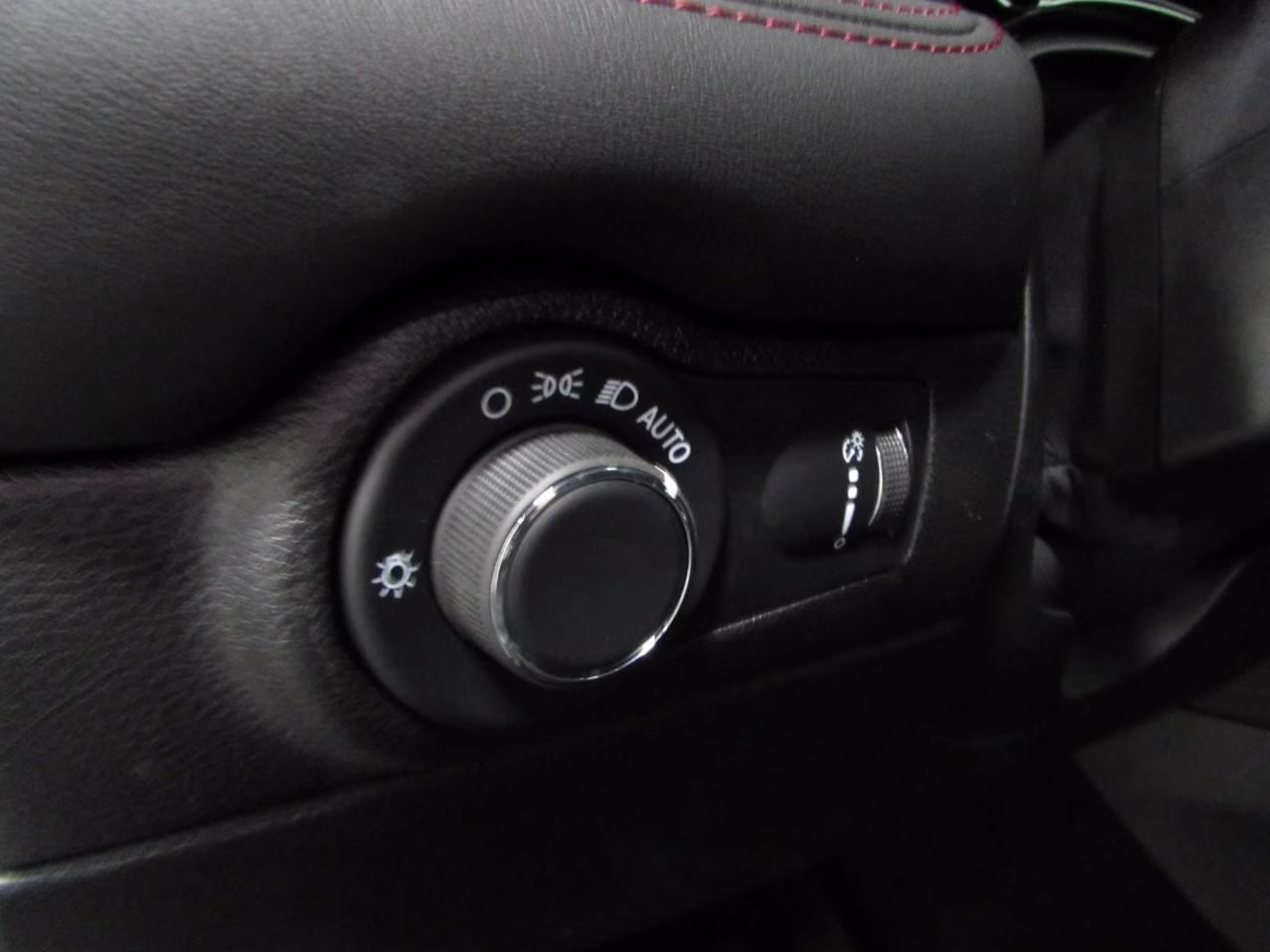 2026 DB Black Clearcoat Dodge Durango GT Plus HEMI V8 AWD SUV