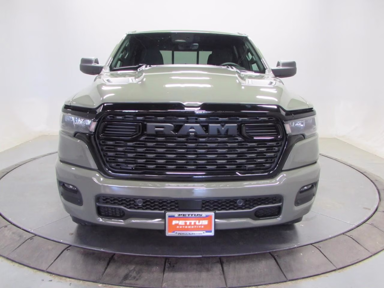 2026 Canyon Lake Ram 1500 Express 4X4 Truck