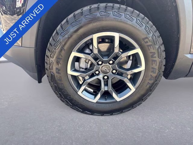 2026 Mosaic Black Metallic Chevrolet Equinox ACTIV FWD SUV