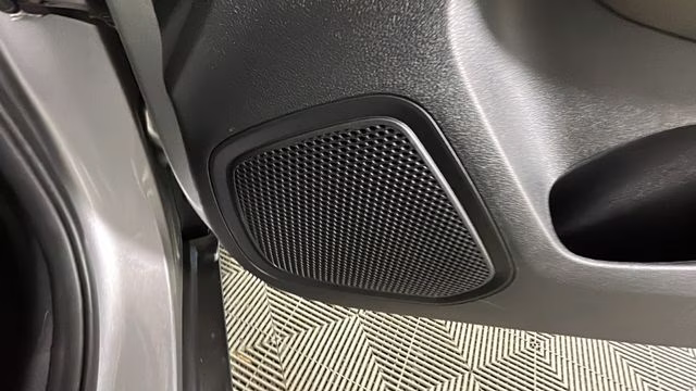 2023 Shimmering Silver Hyundai Venue SEL FWD SUV
