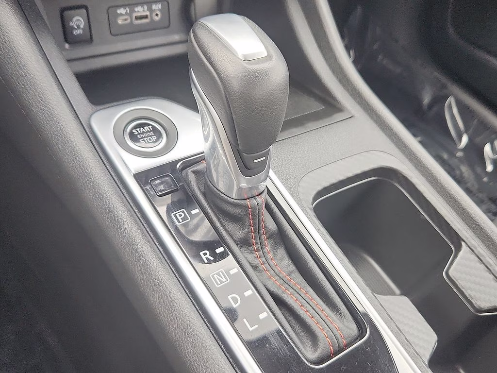 2025 Super Black Nissan Sentra SR FWD Sedan