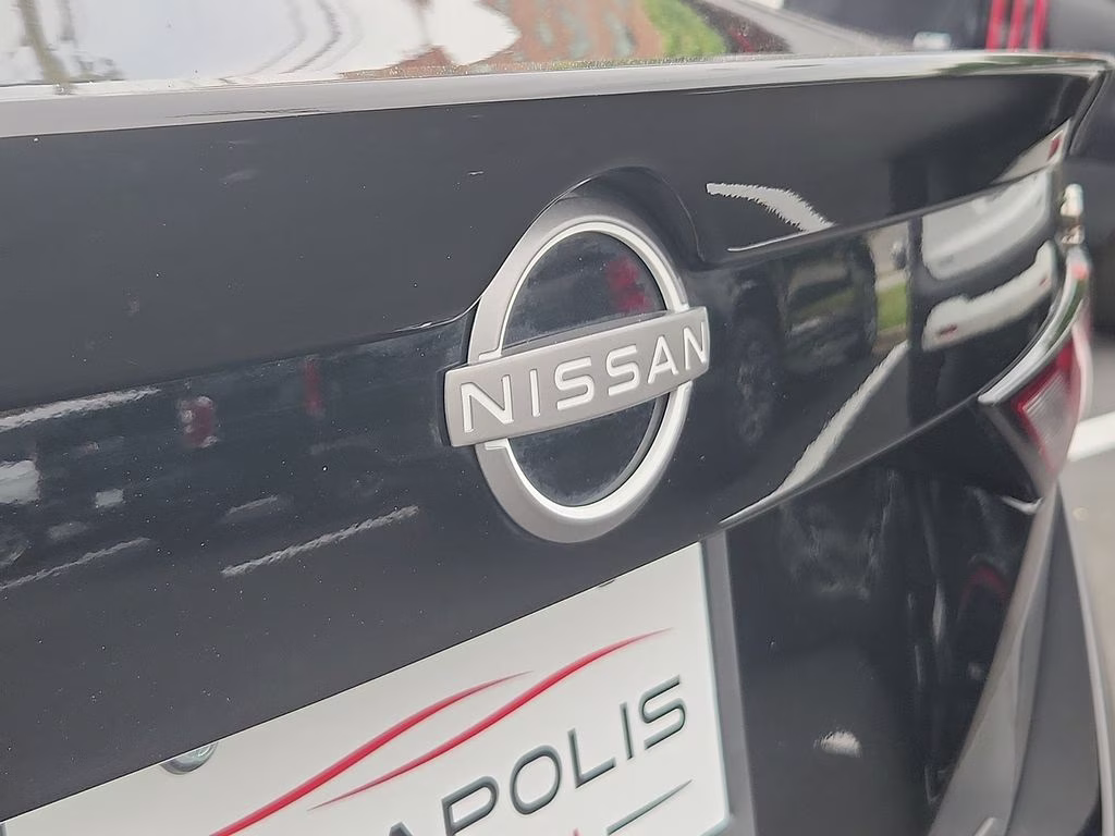2025 Super Black Nissan Sentra SR FWD Sedan