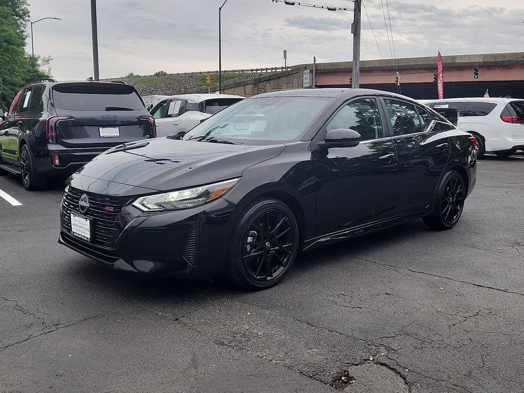 2025 Super Black Nissan Sentra SR FWD Sedan