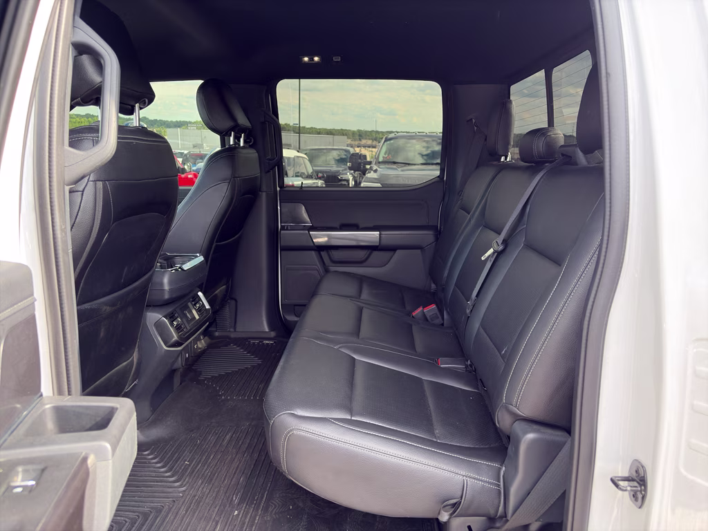 2021 OXFORD WHITE Ford F-150 XLT 4X4 Truck