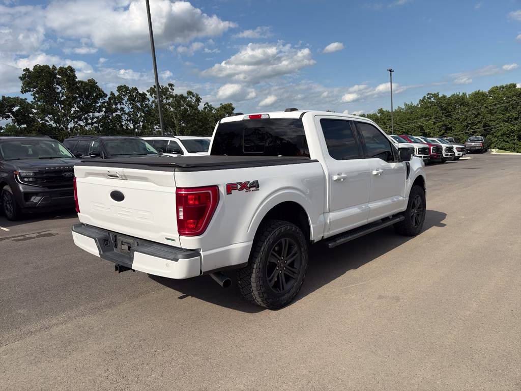 2021 OXFORD WHITE Ford F-150 XLT 4X4 Truck