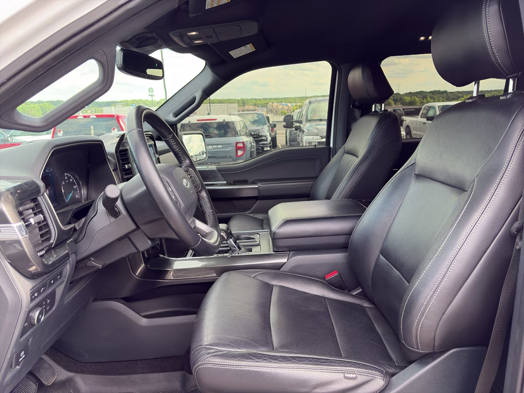 2021 OXFORD WHITE Ford F-150 XLT 4X4 Truck