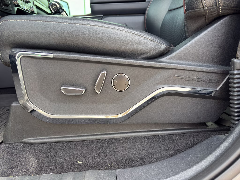 2023 Carbonized Gray Metallic Ford F-150 LARIAT 4X4 Truck