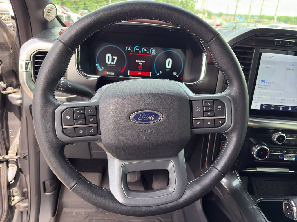 2023 Carbonized Gray Metallic Ford F-150 LARIAT 4X4 Truck