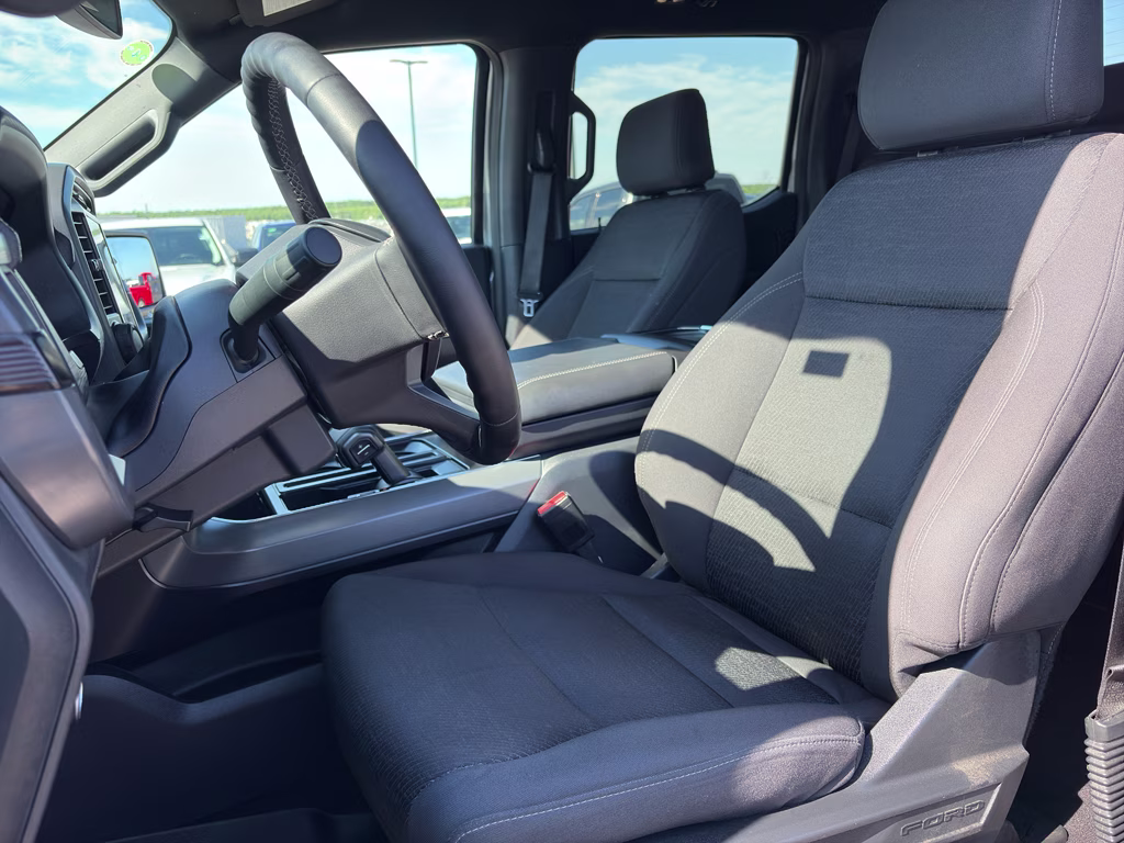 2025 Iconic Silver Metallic Ford F-150 XLT 4X4 Truck