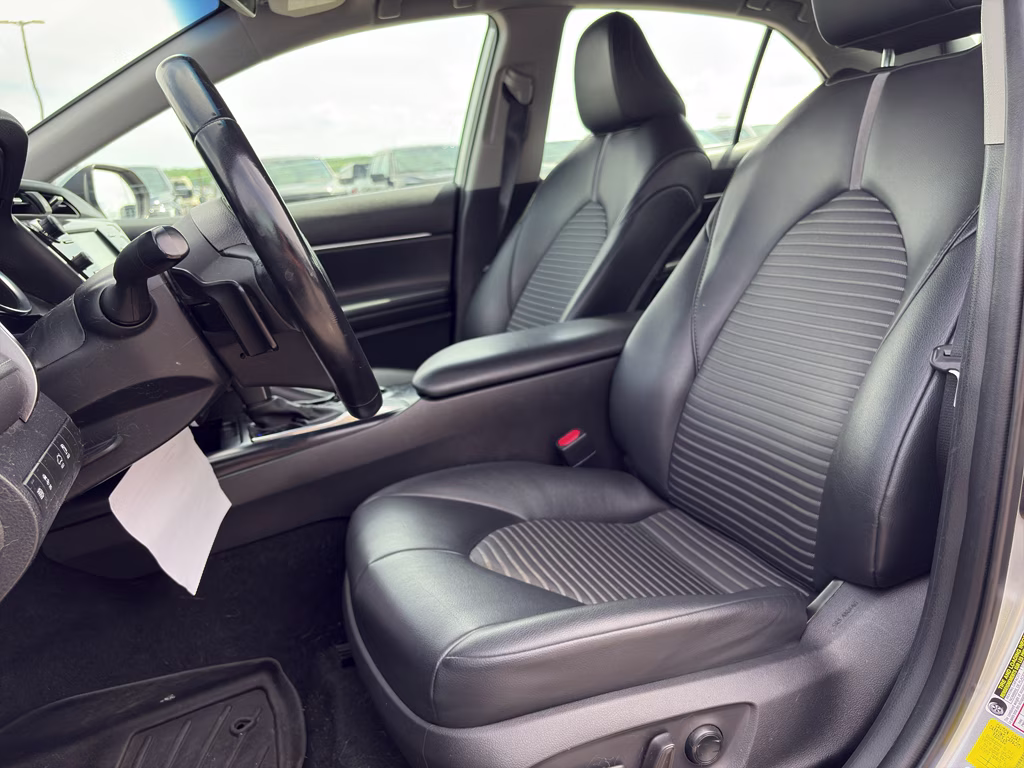 2020 Celestial Silver Metallic Toyota Camry SE FWD Sedan