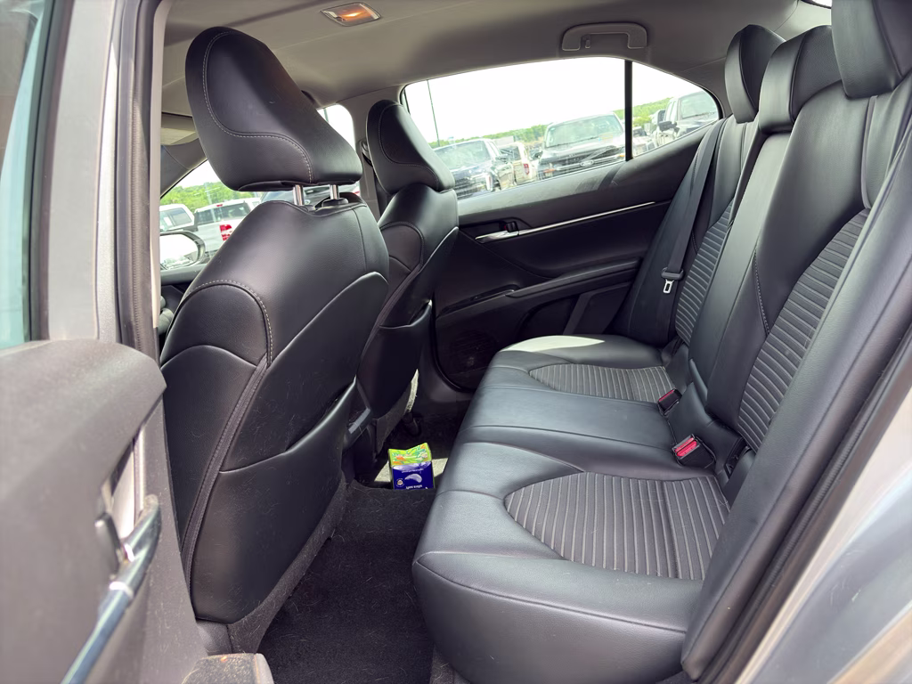 2020 Celestial Silver Metallic Toyota Camry SE FWD Sedan