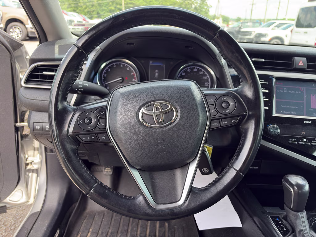 2020 Celestial Silver Metallic Toyota Camry SE FWD Sedan