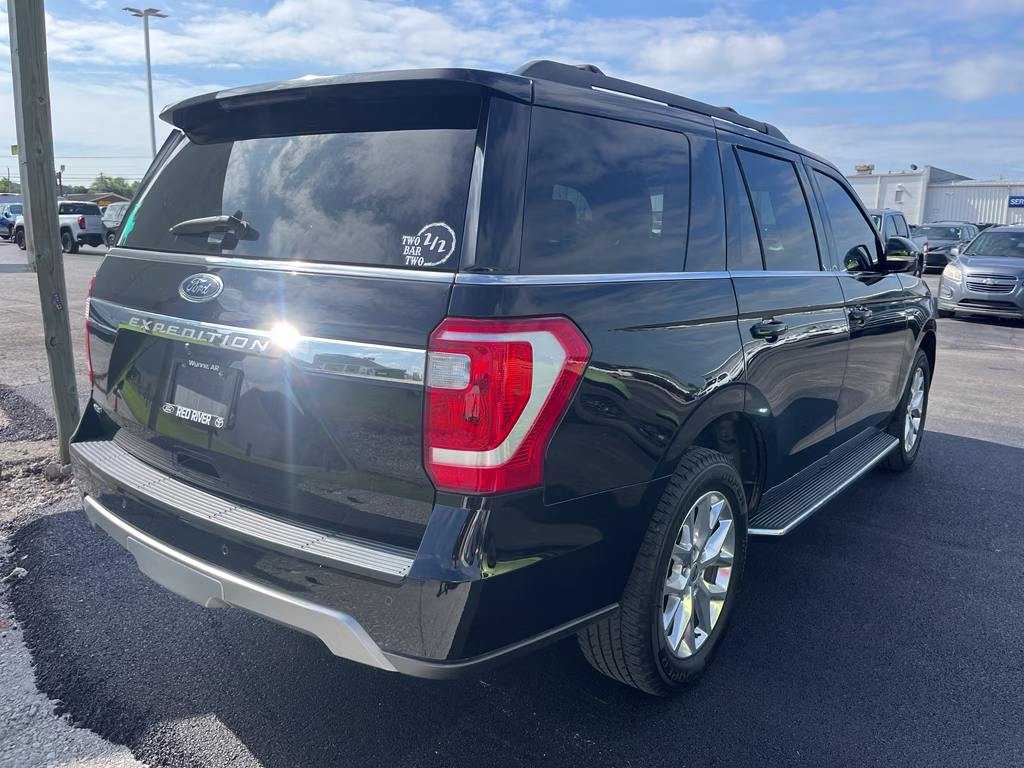 2021 Agate Black Metallic Ford Expedition XLT RWD SUV