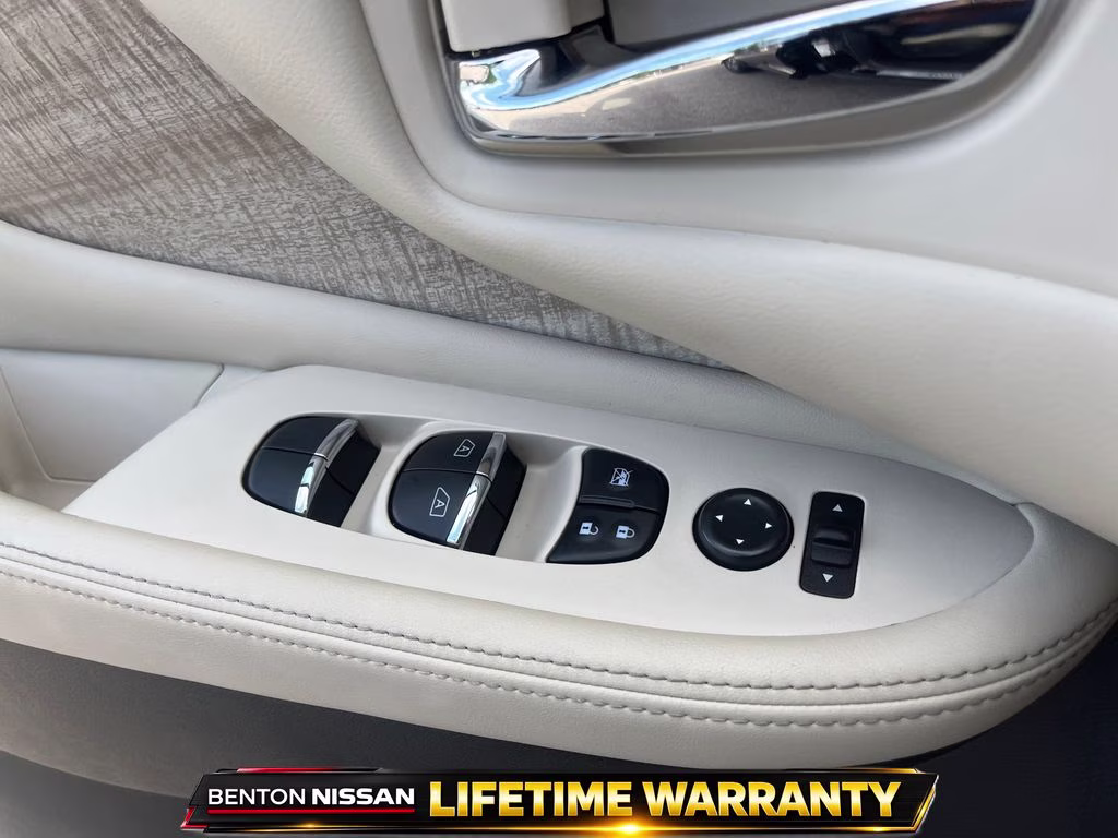 2022 Magnetic Black Pearl Nissan Murano SL FWD SUV