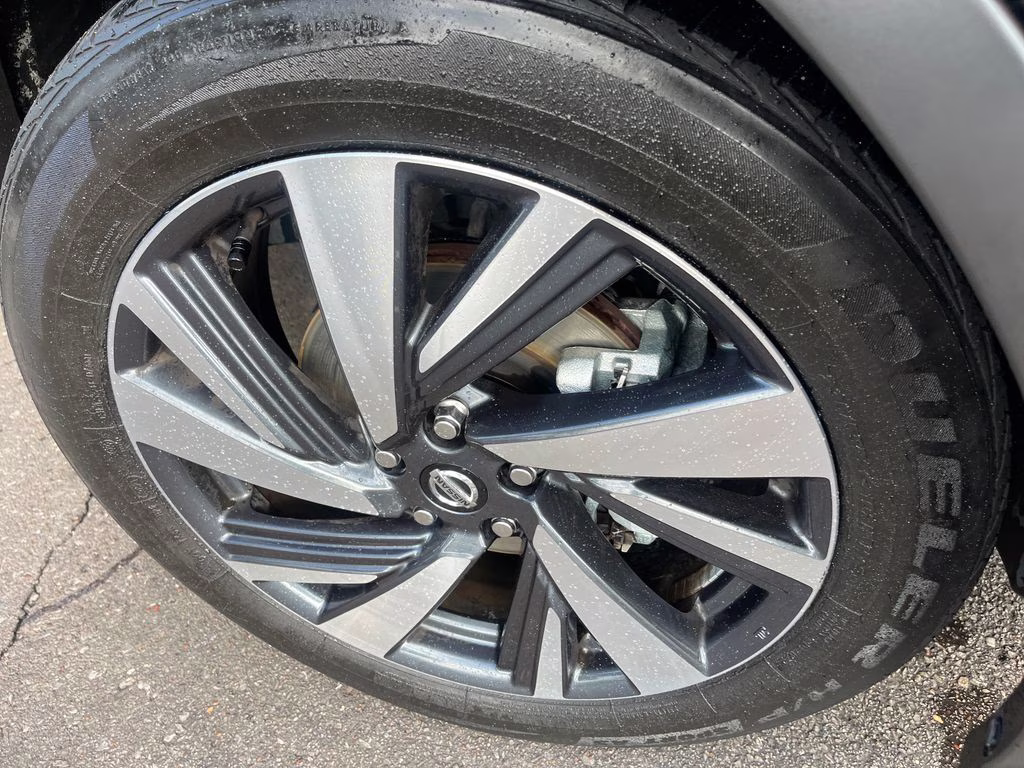 2022 Magnetic Black Pearl Nissan Murano SL FWD SUV