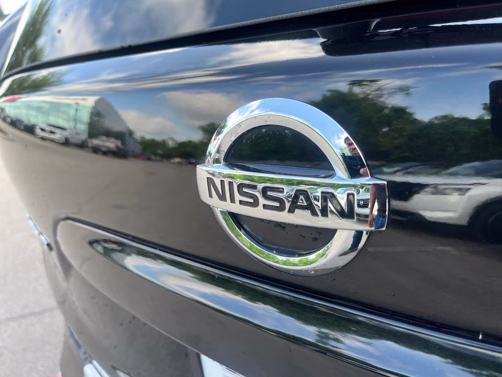 2022 Magnetic Black Pearl Nissan Murano SL FWD SUV