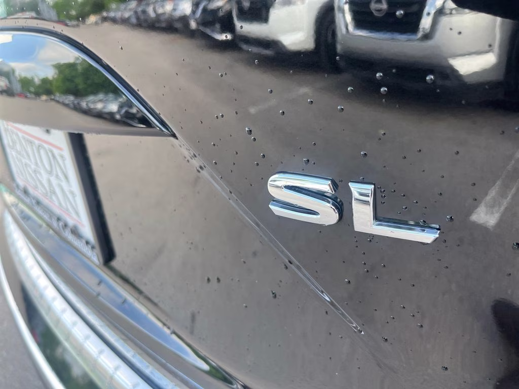 2022 Magnetic Black Pearl Nissan Murano SL FWD SUV