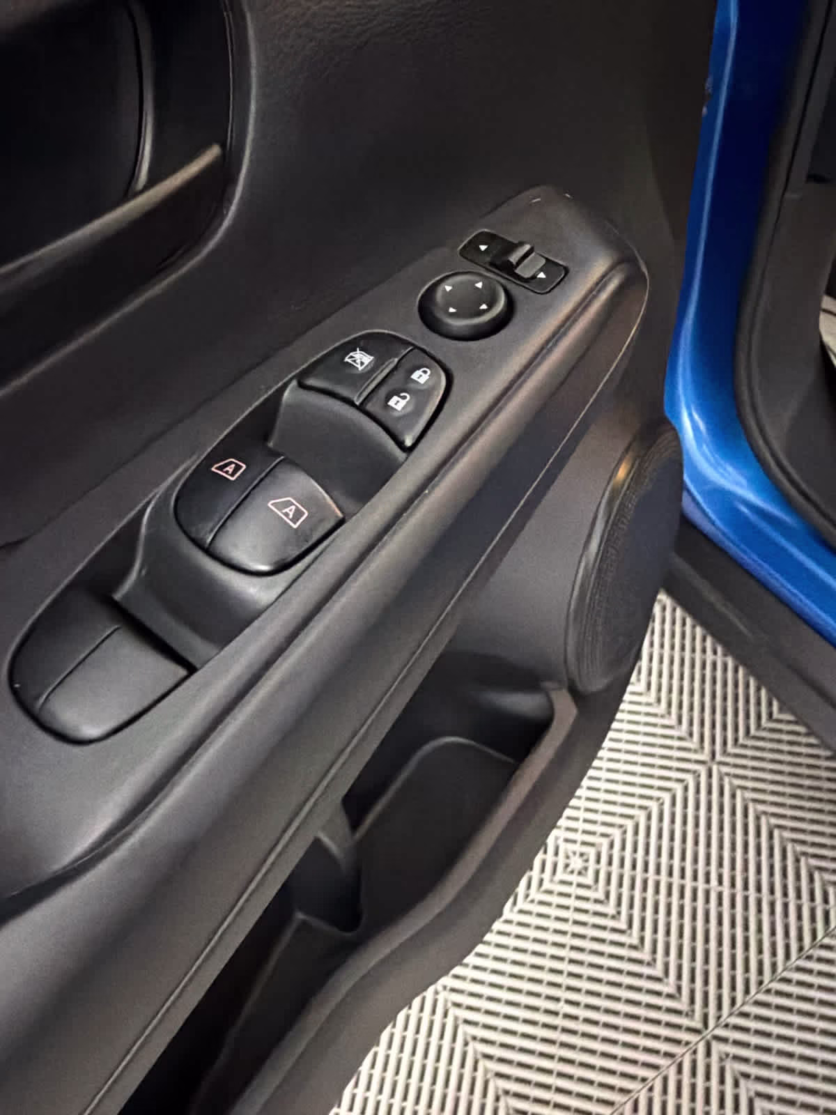 2025 Electric Blue Metallic Nissan Kicks Play S FWD SUV