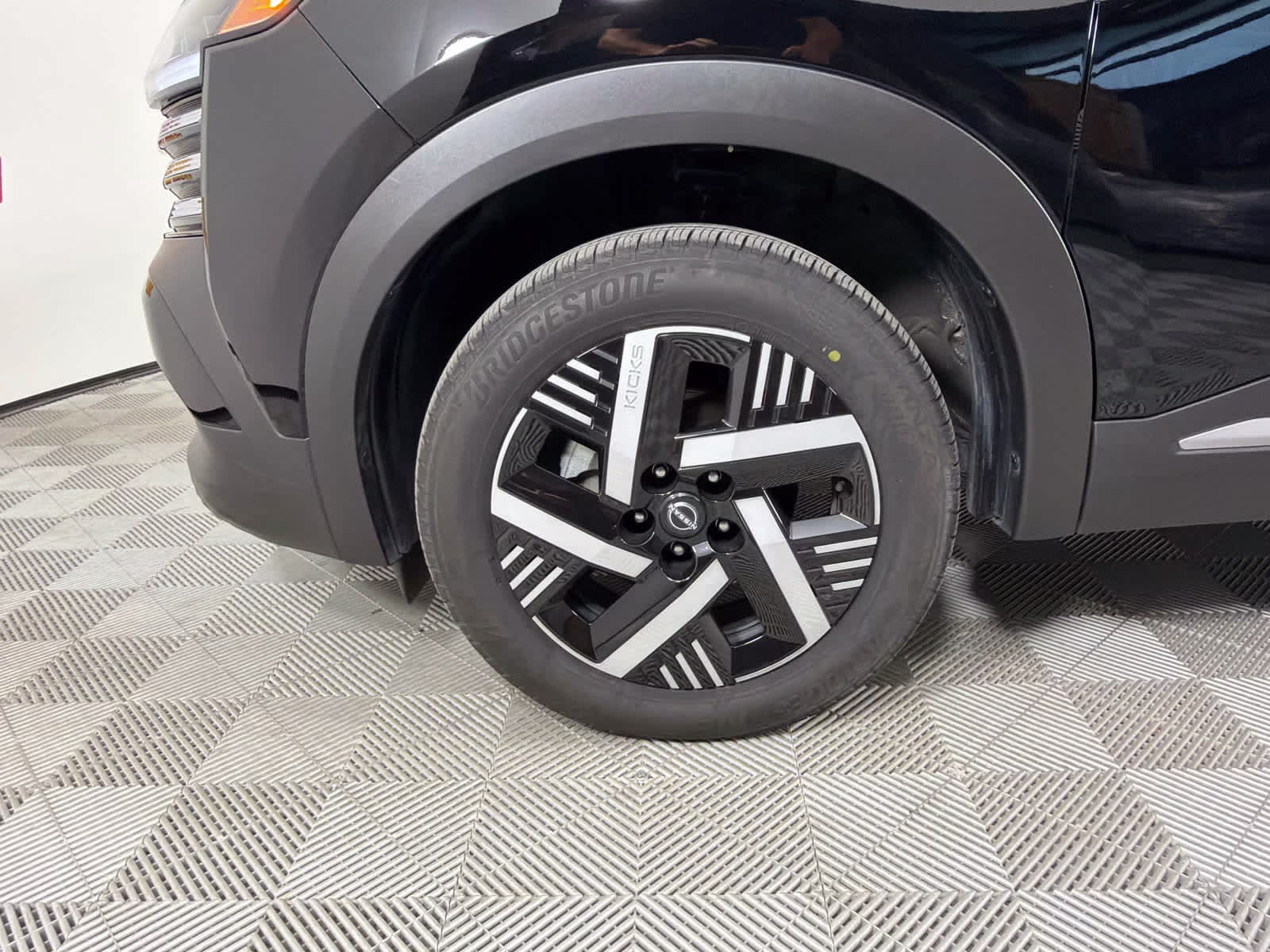 2025 Super Black Nissan Kicks SV FWD SUV