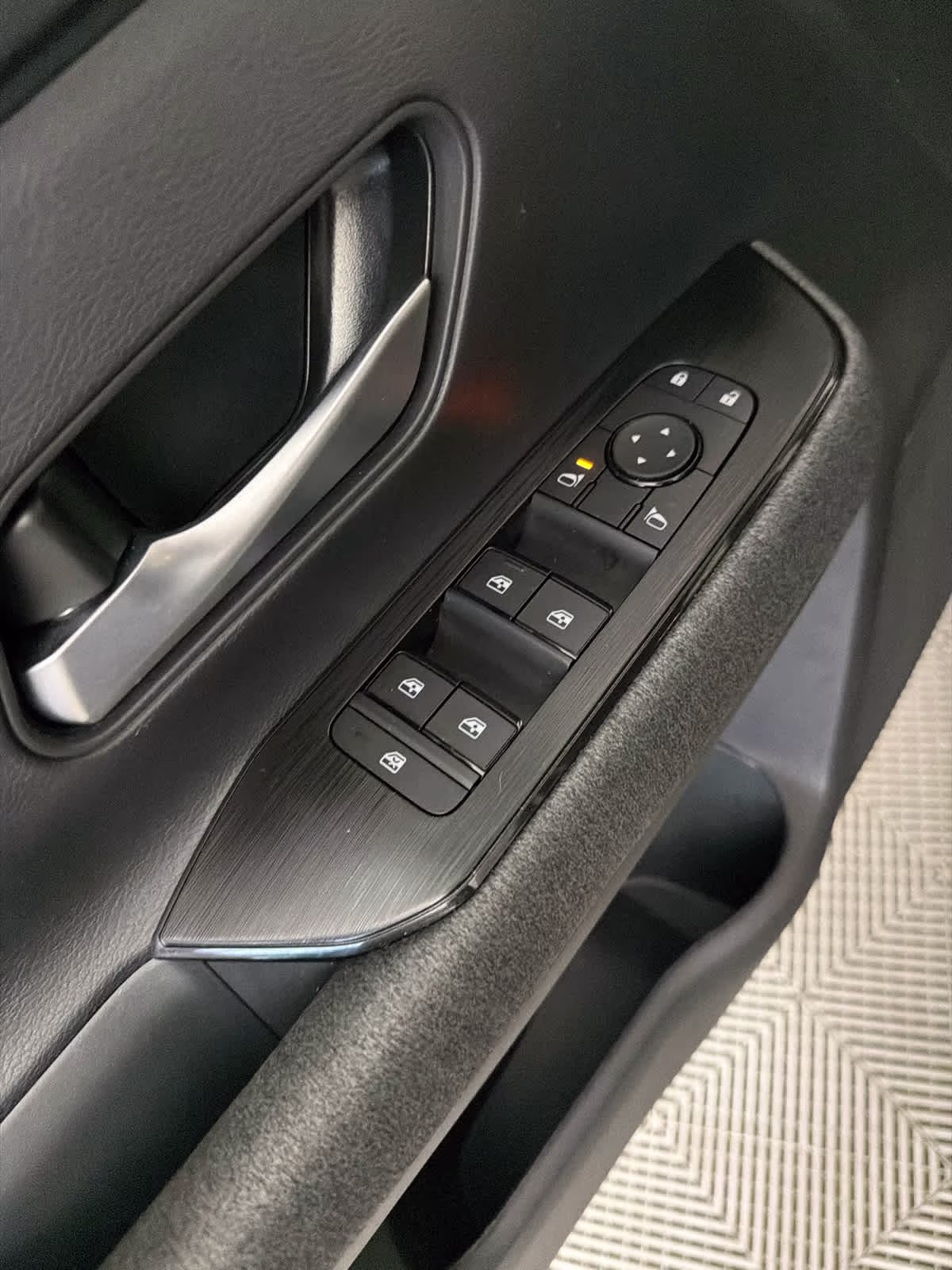 2025 Super Black Nissan Kicks SV FWD SUV