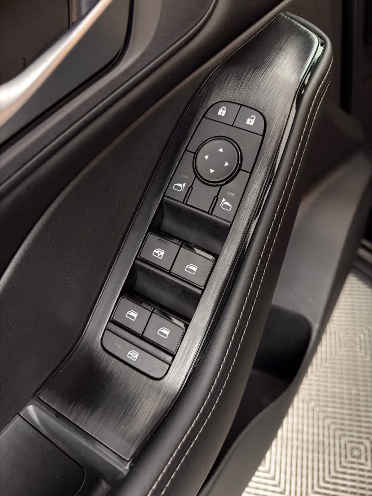 2025 Super Black Nissan Rogue SV FWD SUV