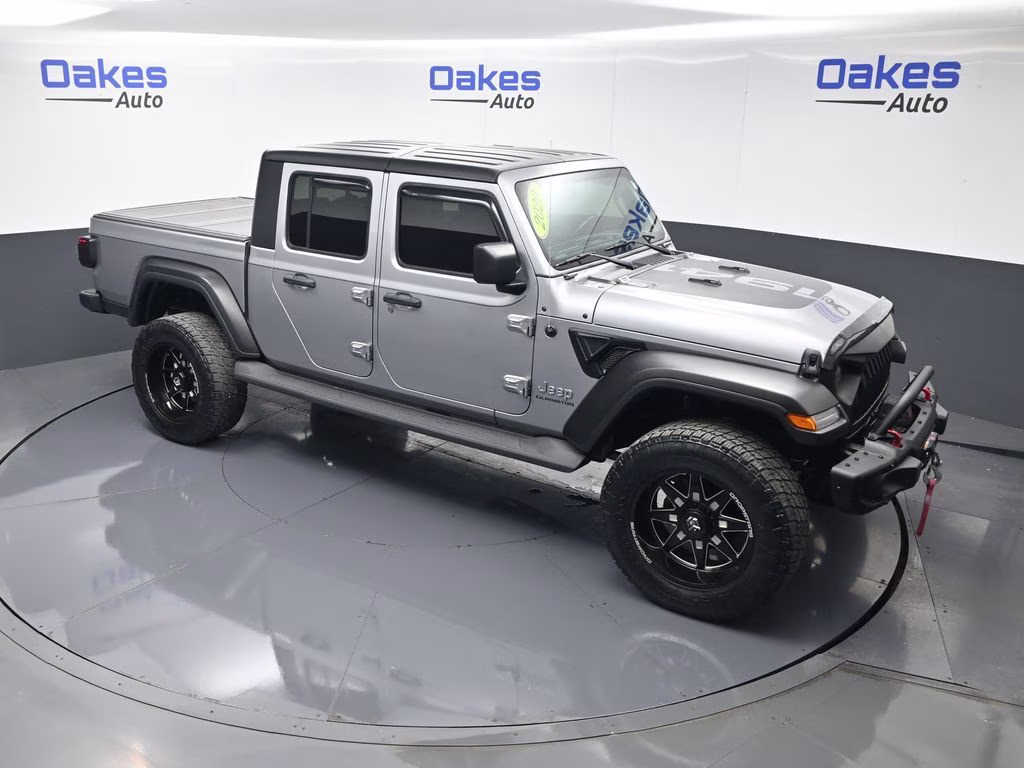 2020 Billet Silver Metallic Clearcoat Jeep Gladiator Overland 4X4 Truck