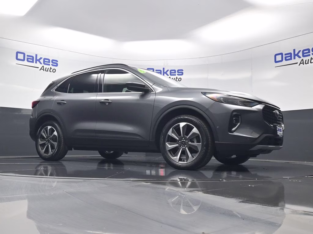 2023 Carbonized Gray Metallic Ford Escape Hybrid Platinum AWD SUV